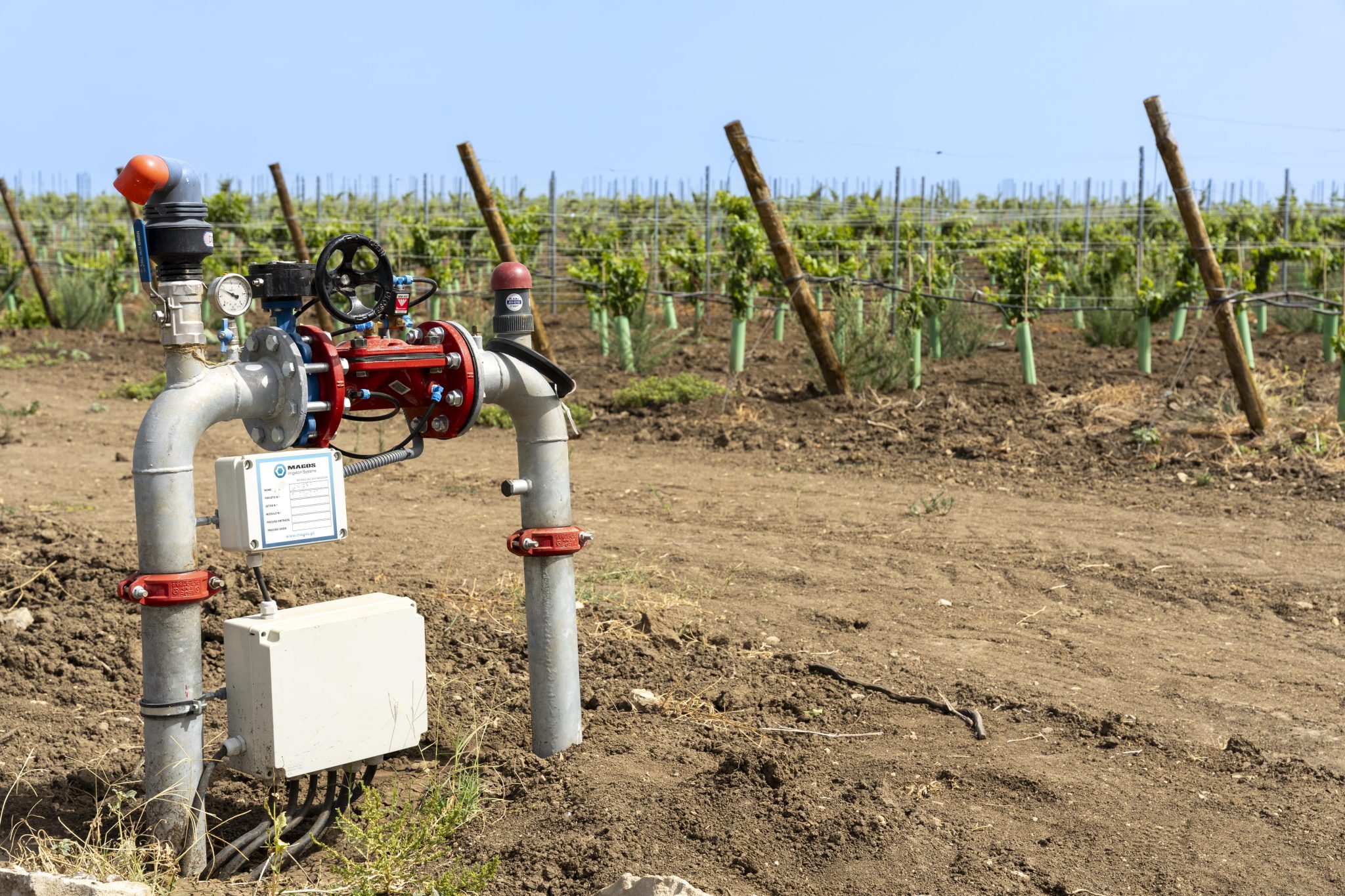 A Magos Irrigation Systems SA, empresa especialista em sistemas de rega para a agricultura, adquiriu o capital da Lagoalva Equipamentos e Serviços, empresa de instalação e assistência técnica de sistemas de rega.